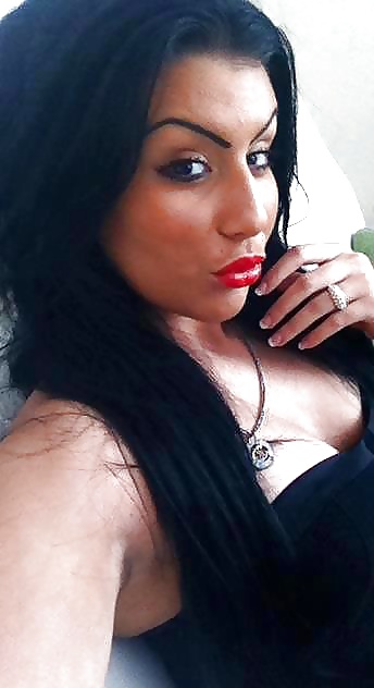 Anissa, 24 ans (Créteil)